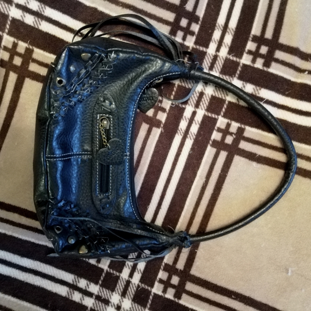 2000s Black Leather Shoulder Bag